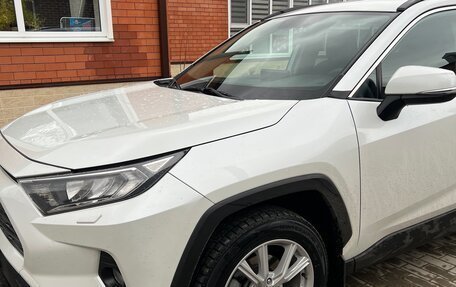 Toyota RAV4, 2019 год, 2 800 000 рублей, 11 фотография