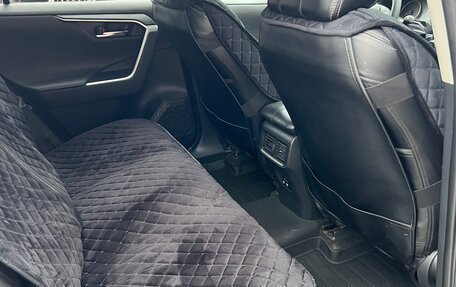 Toyota RAV4, 2019 год, 2 800 000 рублей, 19 фотография