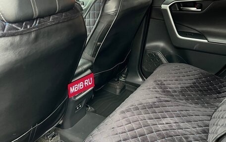 Toyota RAV4, 2019 год, 2 800 000 рублей, 17 фотография