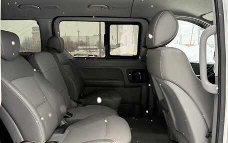 Hyundai Grand Starex Grand Starex I рестайлинг 2, 2010 год, 1 435 000 рублей, 14 фотография