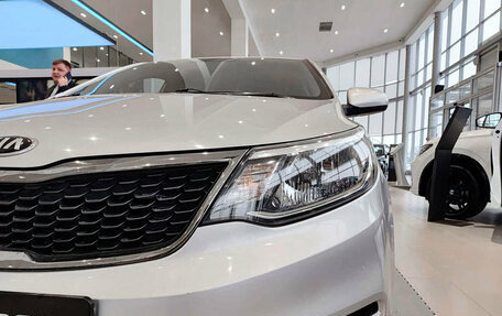 KIA Rio III рестайлинг, 2017 год, 1 361 000 рублей, 17 фотография