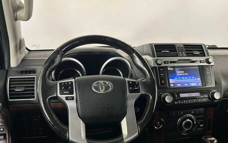 Toyota Land Cruiser Prado 150 рестайлинг 2, 2015 год, 3 150 000 рублей, 11 фотография
