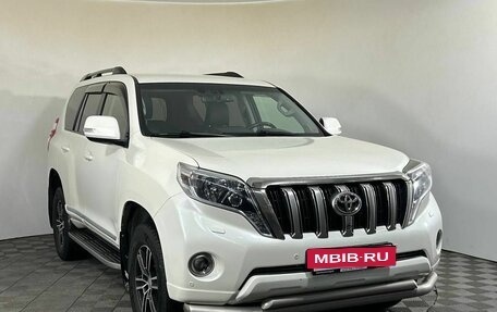 Toyota Land Cruiser Prado 150 рестайлинг 2, 2015 год, 3 150 000 рублей, 3 фотография