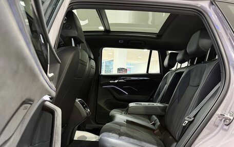 Volkswagen Tiguan, 2025 год, 4 950 000 рублей, 16 фотография