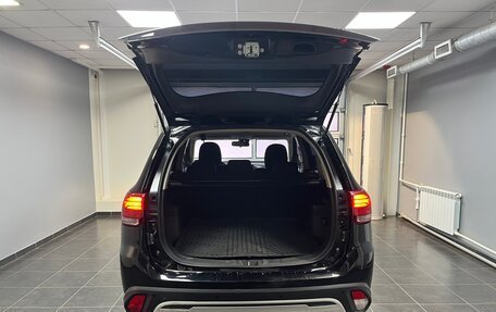 Mitsubishi Outlander III рестайлинг 3, 2019 год, 2 100 000 рублей, 7 фотография