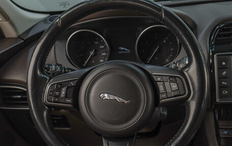 Jaguar E-Pace, 2017 год, 2 919 000 рублей, 14 фотография