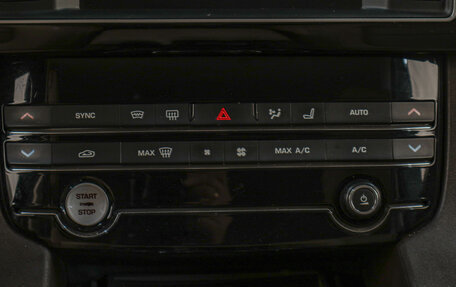 Jaguar E-Pace, 2017 год, 2 919 000 рублей, 17 фотография