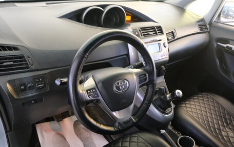 Toyota Verso I, 2009 год, 919 000 рублей, 11 фотография