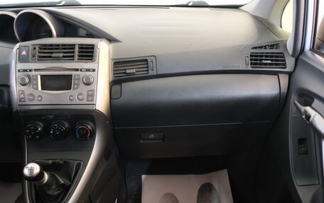 Toyota Verso I, 2009 год, 919 000 рублей, 20 фотография