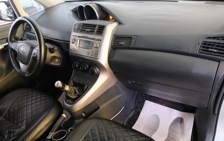 Toyota Verso I, 2009 год, 919 000 рублей, 21 фотография