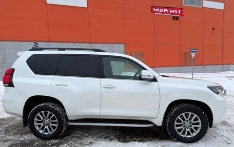 Toyota Land Cruiser Prado 150 рестайлинг 2, 2019 год, 6 150 000 рублей, 3 фотография