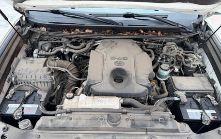 Toyota Land Cruiser Prado 150 рестайлинг 2, 2019 год, 6 150 000 рублей, 17 фотография