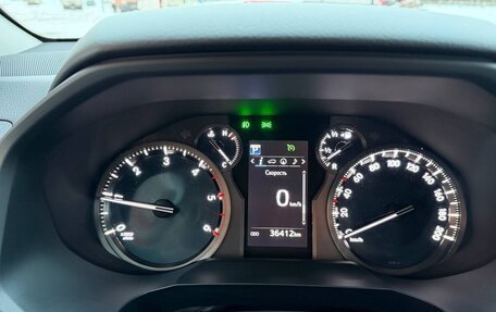 Toyota Land Cruiser Prado 150 рестайлинг 2, 2019 год, 6 150 000 рублей, 20 фотография