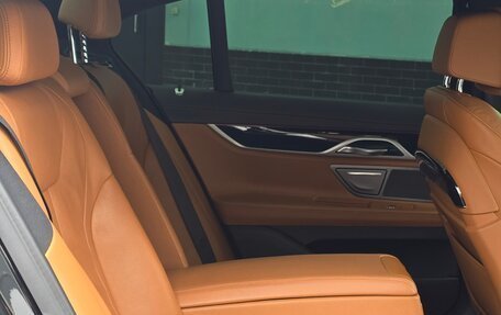 BMW 7 серия, 2018 год, 4 200 000 рублей, 31 фотография