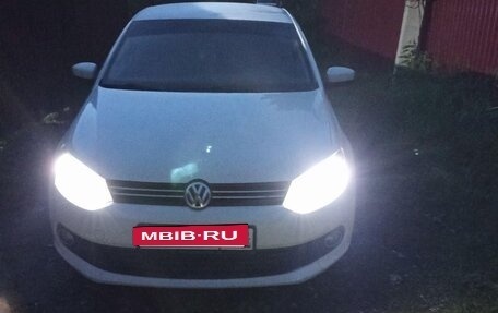 Volkswagen Polo VI (EU Market), 2011 год, 500 000 рублей, 4 фотография