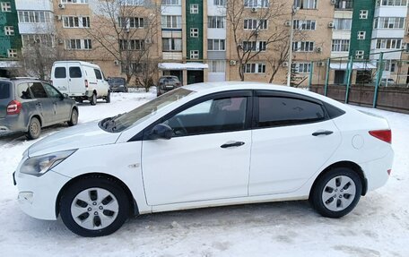 Hyundai Solaris II рестайлинг, 2015 год, 1 100 000 рублей, 6 фотография