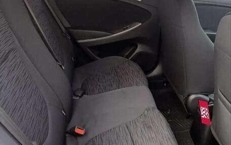 Hyundai Solaris II рестайлинг, 2015 год, 1 100 000 рублей, 10 фотография