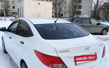 Hyundai Solaris II рестайлинг, 2015 год, 1 100 000 рублей, 5 фотография