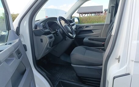 Volkswagen Transporter T6 рестайлинг, 2022 год, 2 800 000 рублей, 18 фотография