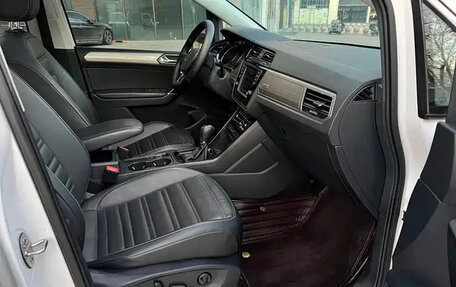 Volkswagen Touran III, 2023 год, 1 590 002 рублей, 15 фотография