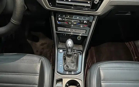 Volkswagen Touran III, 2023 год, 1 590 002 рублей, 12 фотография