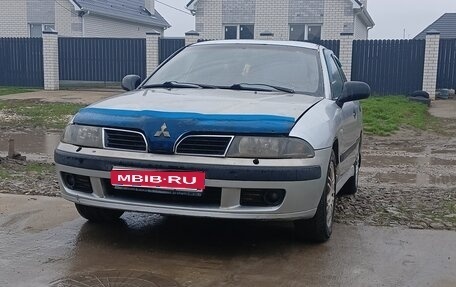 Mitsubishi Carisma I, 2002 год, 150 000 рублей, 1 фотография