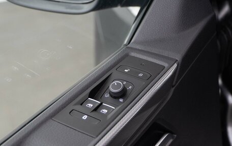 Volkswagen Multivan T6 рестайлинг, 2021 год, 8 899 050 рублей, 20 фотография