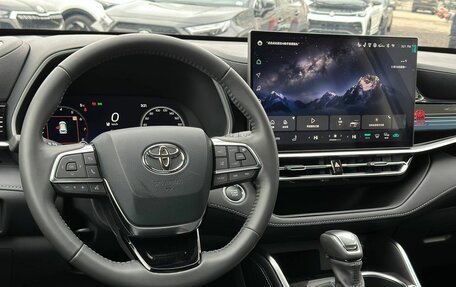 Toyota Highlander, 2026 год, 5 550 000 рублей, 21 фотография