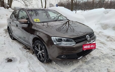 Volkswagen Jetta VI, 2011 год, 799 000 рублей, 2 фотография