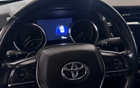 Toyota Camry, 2018 год, 2 700 000 рублей, 10 фотография