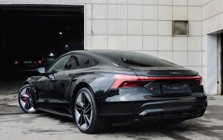 Audi RS e-tron GT, 2021 год, 15 000 000 рублей, 2 фотография