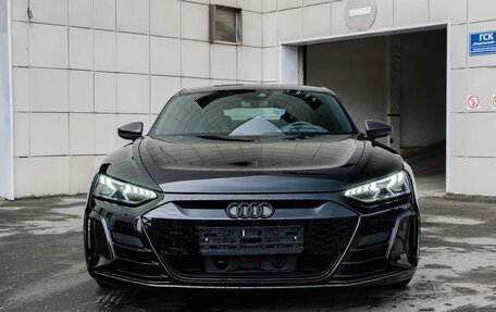 Audi RS e-tron GT, 2021 год, 15 000 000 рублей, 4 фотография