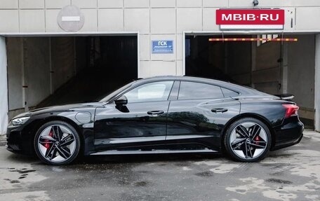 Audi RS e-tron GT, 2021 год, 15 000 000 рублей, 5 фотография