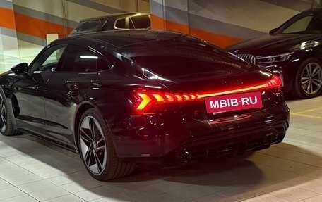 Audi RS e-tron GT, 2021 год, 15 000 000 рублей, 15 фотография