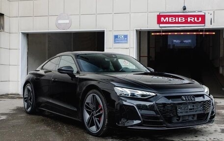 Audi RS e-tron GT, 2021 год, 15 000 000 рублей, 3 фотография