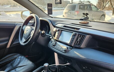 Toyota RAV4, 2018 год, 2 250 000 рублей, 11 фотография