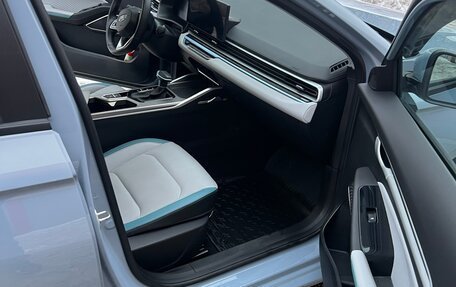 Geely Emgrand, 2023 год, 1 600 000 рублей, 6 фотография