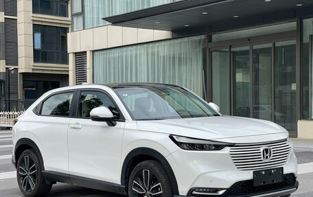 Honda Vezel, 2023 год, 2 160 000 рублей, 3 фотография