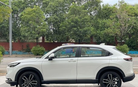 Honda Vezel, 2023 год, 2 160 000 рублей, 8 фотография