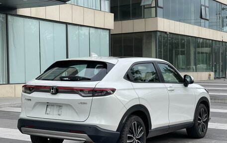 Honda Vezel, 2023 год, 2 160 000 рублей, 5 фотография