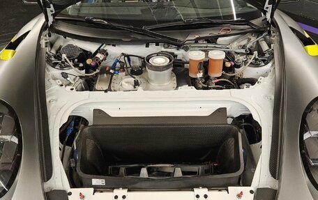 Porsche 911 GT2 991, 2019 год, 90 000 000 рублей, 14 фотография