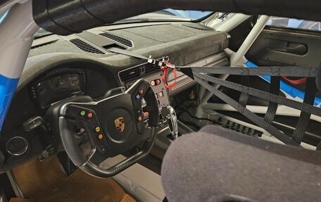 Porsche 911 GT2 991, 2019 год, 90 000 000 рублей, 17 фотография