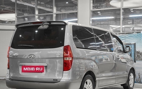 Hyundai Grand Starex Grand Starex I рестайлинг 2, 2011 год, 1 559 000 рублей, 6 фотография