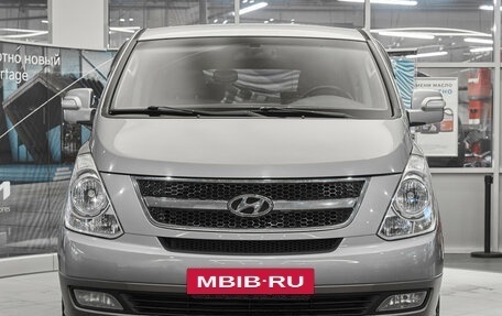 Hyundai Grand Starex Grand Starex I рестайлинг 2, 2011 год, 1 559 000 рублей, 2 фотография