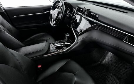 Toyota Camry, 2020 год, 3 050 000 рублей, 12 фотография