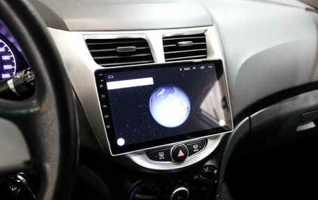 Hyundai Solaris II рестайлинг, 2012 год, 899 000 рублей, 10 фотография