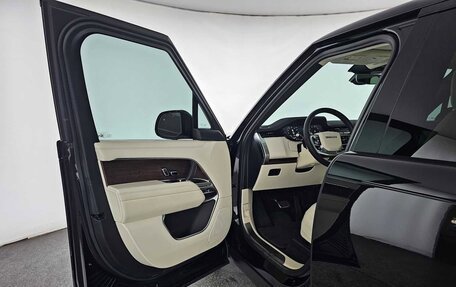 Land Rover Range Rover IV рестайлинг, 2023 год, 14 200 000 рублей, 11 фотография