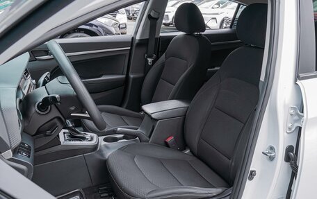 Hyundai Elantra VI рестайлинг, 2019 год, 1 290 000 рублей, 10 фотография