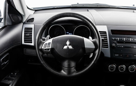 Mitsubishi Outlander III рестайлинг 3, 2011 год, 999 000 рублей, 11 фотография