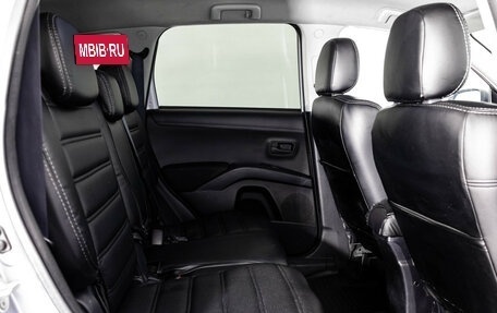 Mitsubishi Outlander III рестайлинг 3, 2011 год, 999 000 рублей, 16 фотография